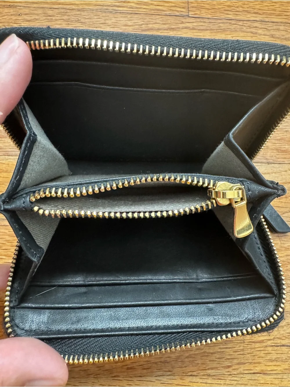 FEED projects black leather zip wallet